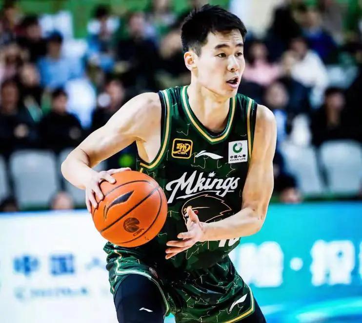 乐鱼体育app下载-CBA打完14轮，最值得入选国家队的5位球员！徐杰领衔，徐昕在列