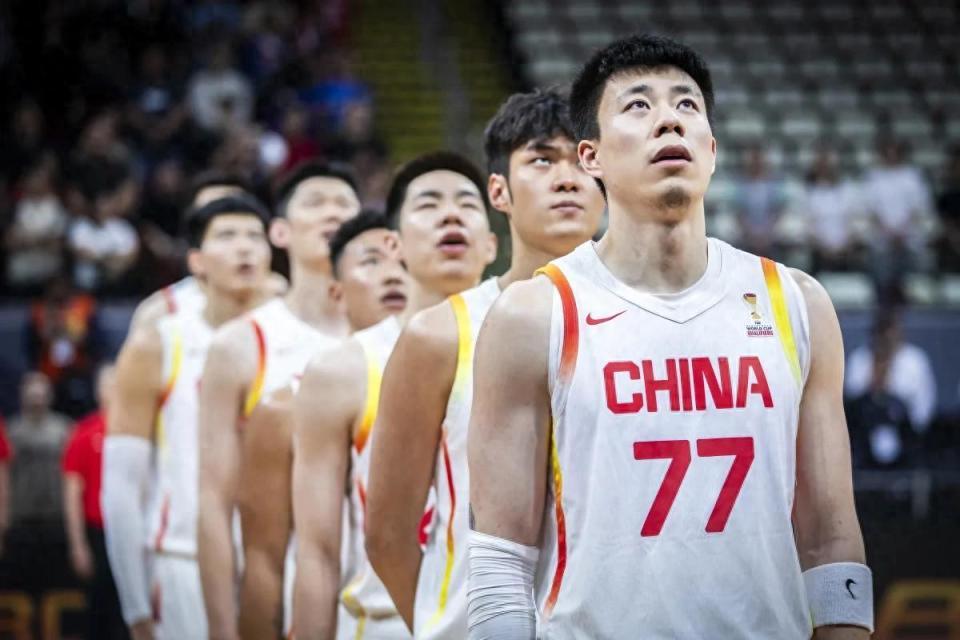 乐鱼体育官方网站-落后11分完成逆转！中国男篮两连胜，掌握主动权，首支出线队诞生