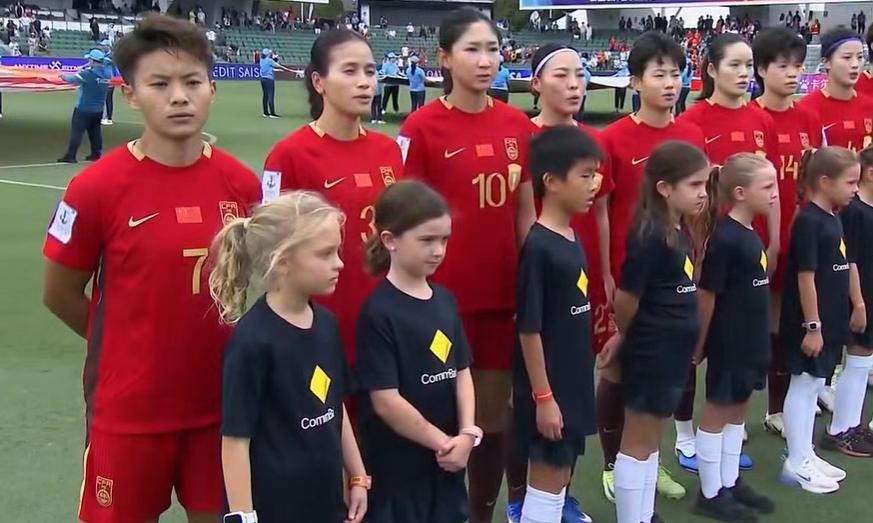 乐鱼体育app下载-中国女足的姑娘们，更衣室里的秘密：米利西奇赛前说了什么？