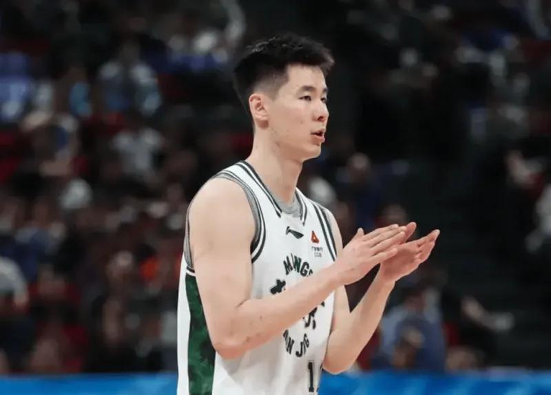 乐鱼体育登录入口-同曦夺卡位战！郭昊文末节强势输出，携手众将齐爆巩固季后赛悬念