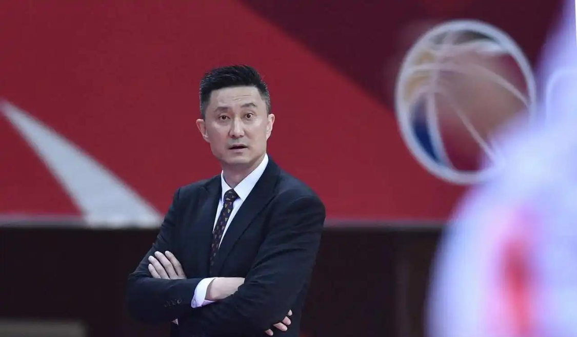 乐鱼体育官方入口-北京对广东G2客场怎么打？曾凡博毫不客气说出心里话，说得很直白